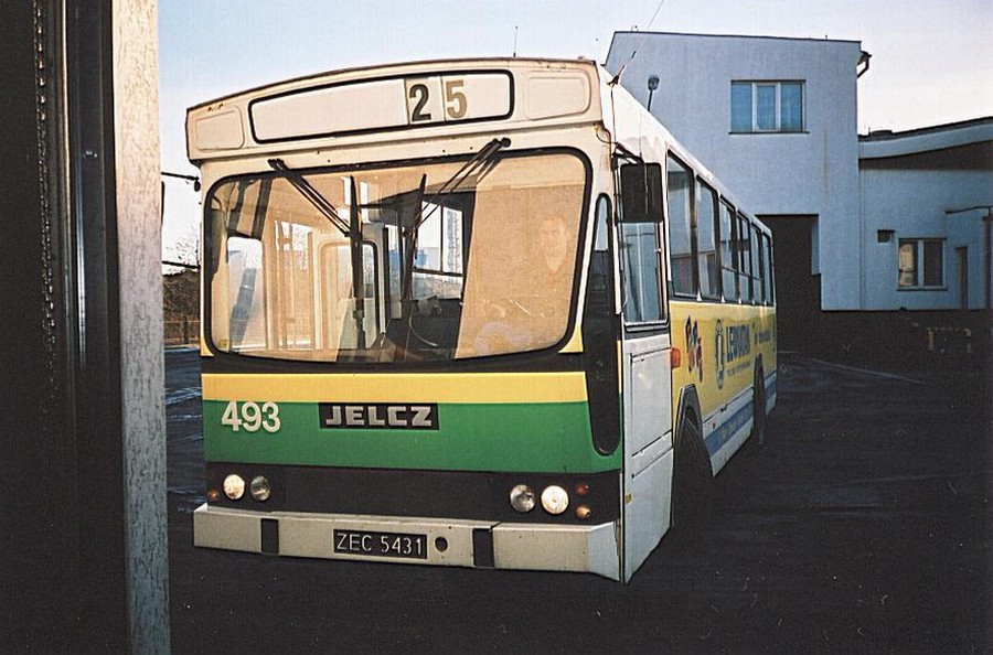 Jelcz M11 #493