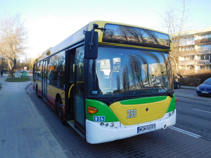 Scania CN270UB 4x2 EB OmniCity #250