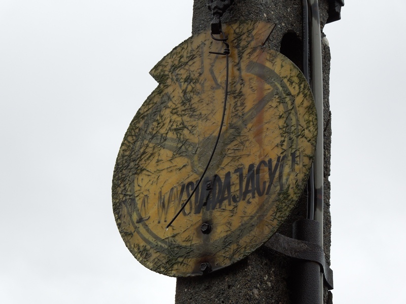 Stary znak przystankowy